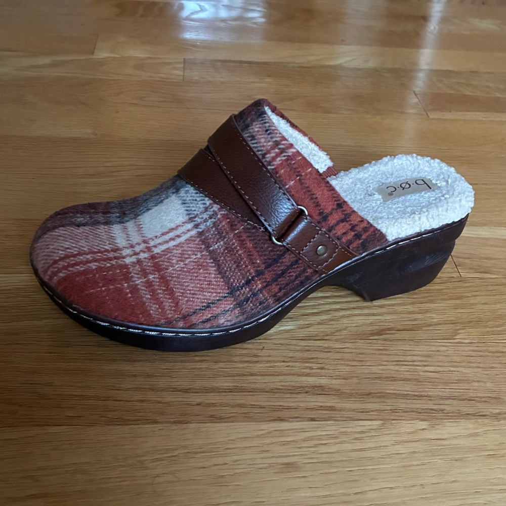 b.o.c. Mae Comfort Clog Flannel Fabric Upper Plaid Pattern Size 8